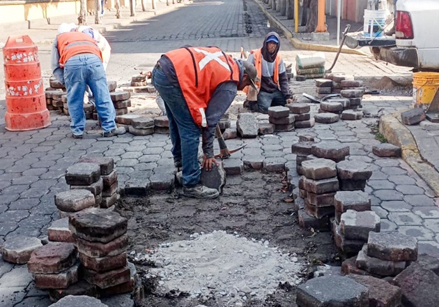 Con trabajos de renivelación y mejora urbana cierra el gobierno de Alfonso Sánchez García el 2025 y fortalece el bienestar en la capital