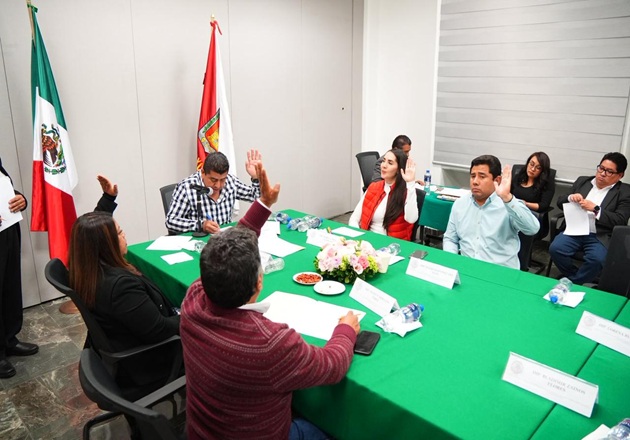 Aprueban en comisión dictámenes de iniciativas relativas al FIDECIX, a Ley del Notariado y al Código Penal local