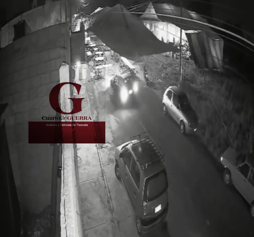 Ebrio conductor causa destrozos en festividad guadalupana en Contla