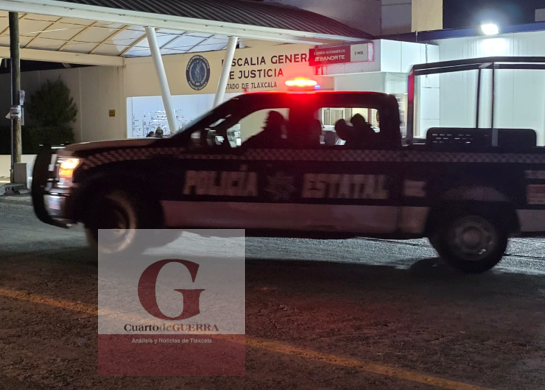 Detienen a cuatro personas fuera de FGJE