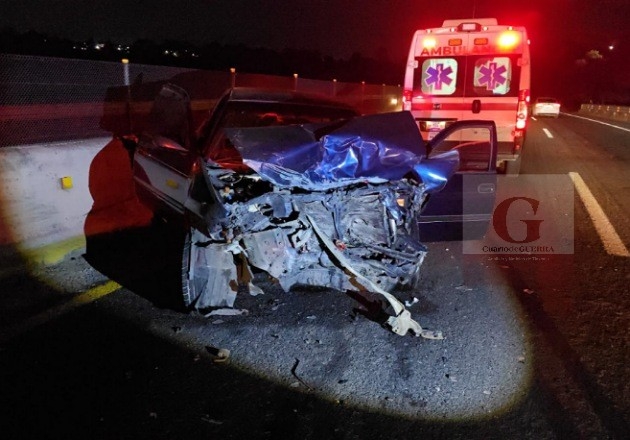 Joven se debate entre la vida y la muerte tras choque y proyección en el Libramiento Tlaxcala