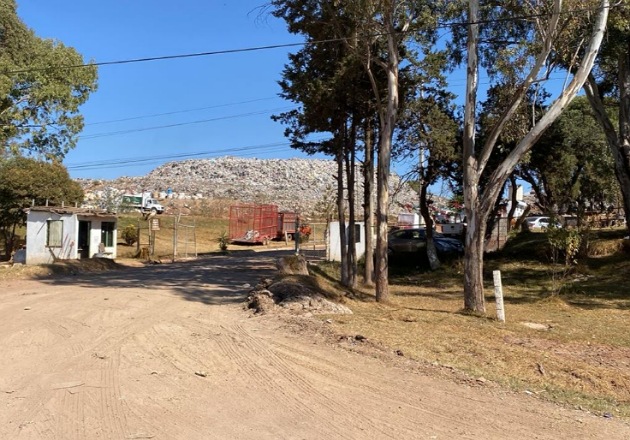 SMA garantiza operación de relleno sanitario en Atlangatepec; se deslinda de retrasos en recolección