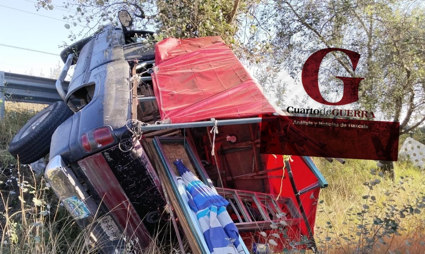 Panaderos sufren percance vial en la Vía Corta; se salvaron de milagro