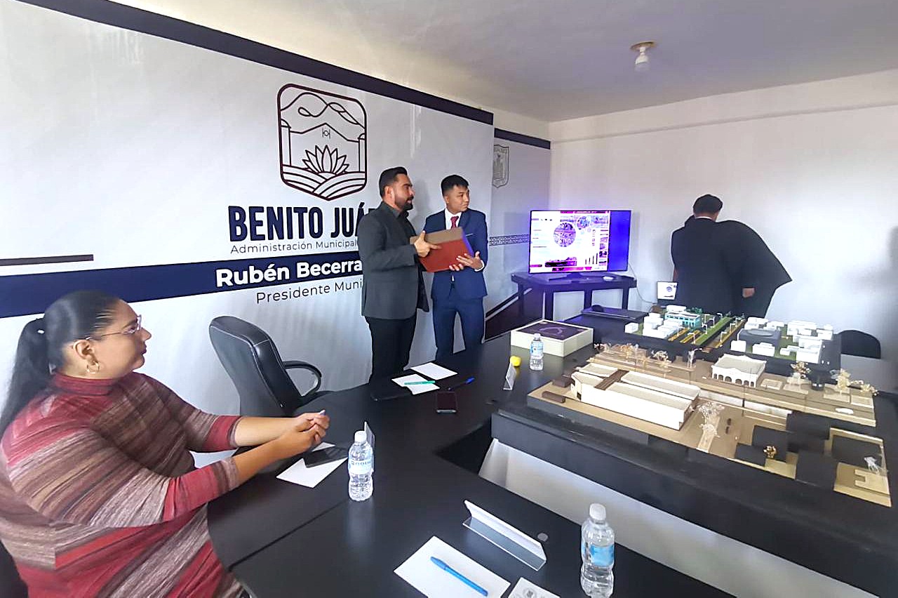 Estudiantes de Arquitectura UATx presentaron proyectos para el mercado municipal de Benito Juárez
