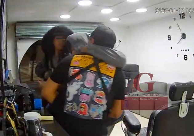 Joven frustra violento asalto en barbería de San Pablo del Monte; delincuentes iban armados