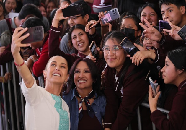 Entusiasmo juvenil marca la visita de la Presidenta Claudia Sheinbaum a plantel del CBTIS en San Pablo del Monte