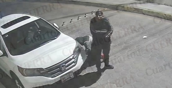 'Ratas' le quitan  neumáticos a camioneta en la Miraflores, Tlaxcala; operan en un SEAT