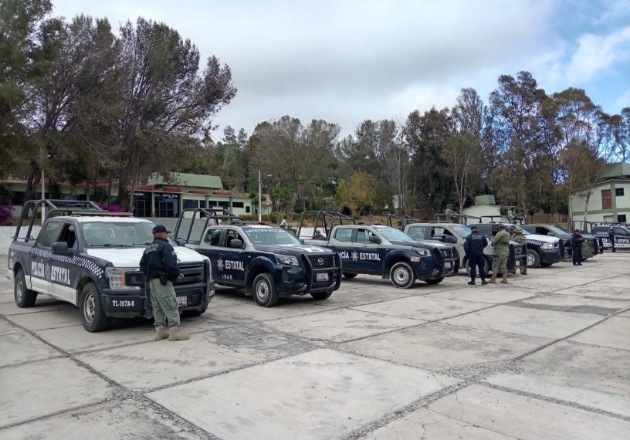 Realizan en Tlaxcala patrullajes conjuntos en carreteras y áreas urbanas; retiran vehículo incendiado