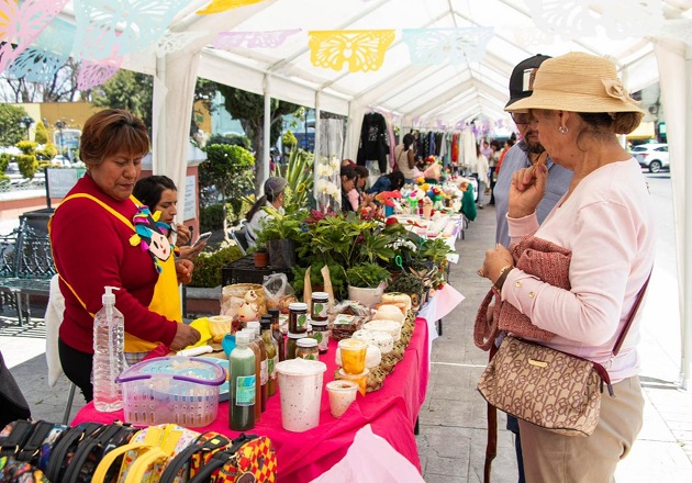 Huamantla conmemora el Día Internacional de la Mujer con activación física y bazar de emprendedoras
