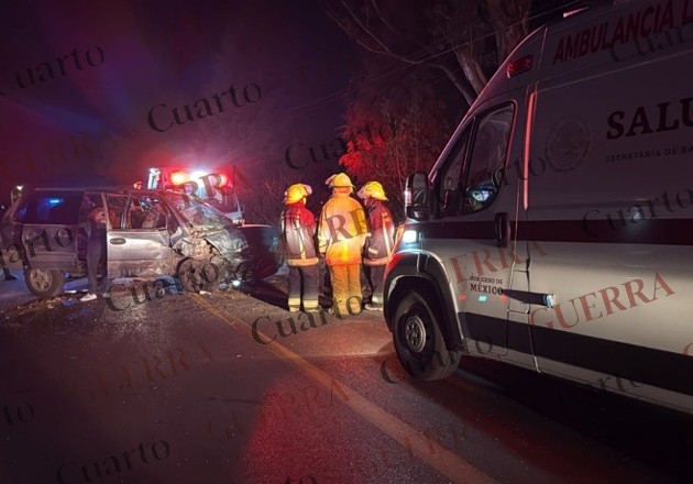 ¡Encontronazo en límites de Texoloc y Tlaxcala! Reporte de prensados tras choque frontal moviliza a Bomberos