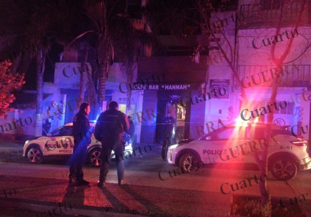 Sujeto encapuchado balea a hombre dentro del bar Hannah, en Apizaco; lo deja al borde de la muerte