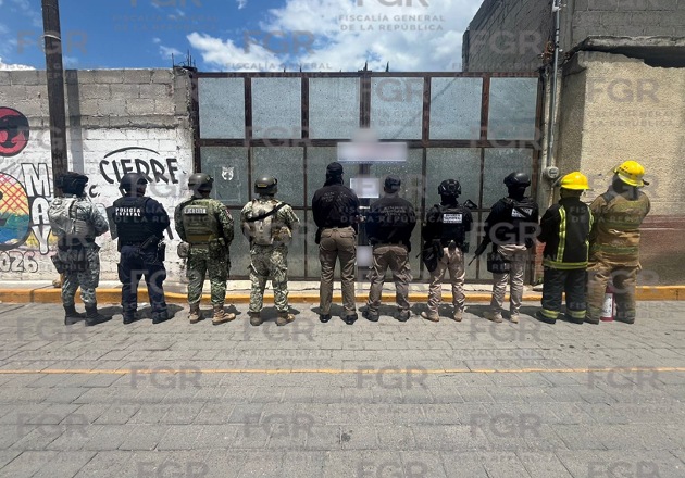 En cateo, FGR asegura más de 200 litros de hidrocarburo en Mazatecochco