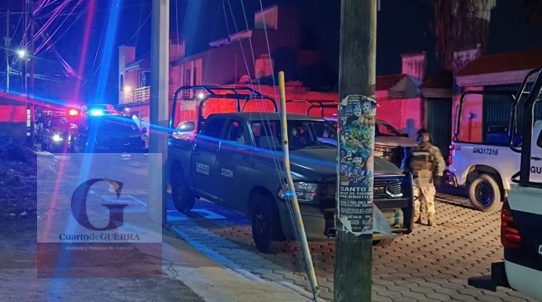 Par de delincuentes poblanos se enfrenta a balazos con policías en Tenancingo; ambos terminan heridos