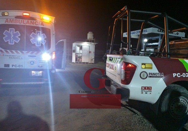 Atraco armado en gasera de Panotla; sujetos en auto negro despojan a empleado de efectivo y celular