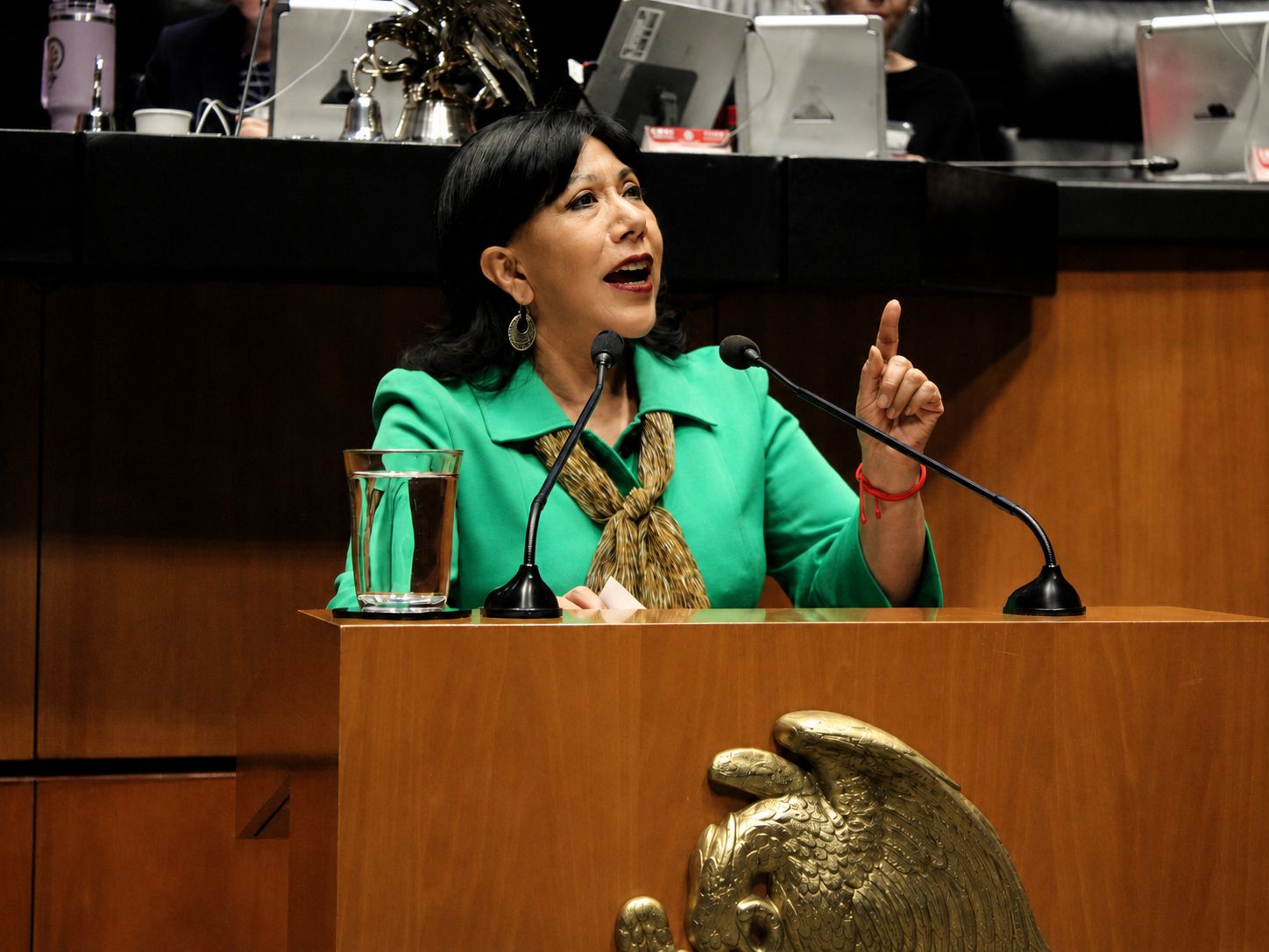Soberanía no es defender narcogobiernos: Anabell Ávalos