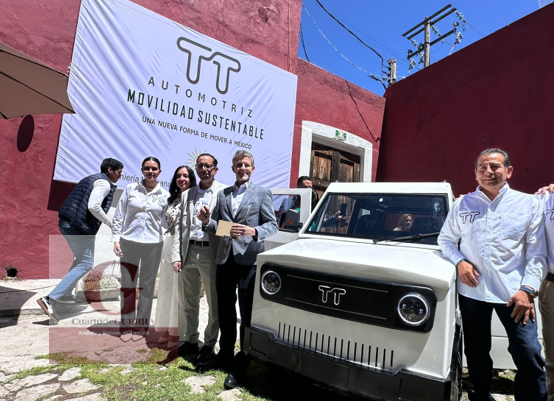 TT Automotriz presenta el primer auto eléctrico y solar hecho en Tlaxcala