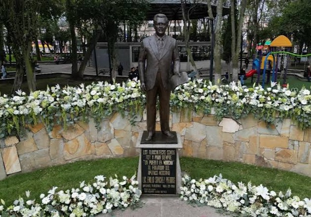 Genera opiniones divididas designación de la Medalla al Mérito Emilio Sánchez Piedras en Apizaco