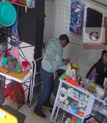 Sujetos distraen para robar negocio de jabones en Acuitlapilco, Tlaxcala