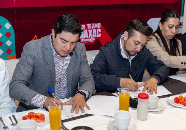 Huamantla y Amaxac de Guerrero fortalecen lazos de cooperación con hermanamiento municipal