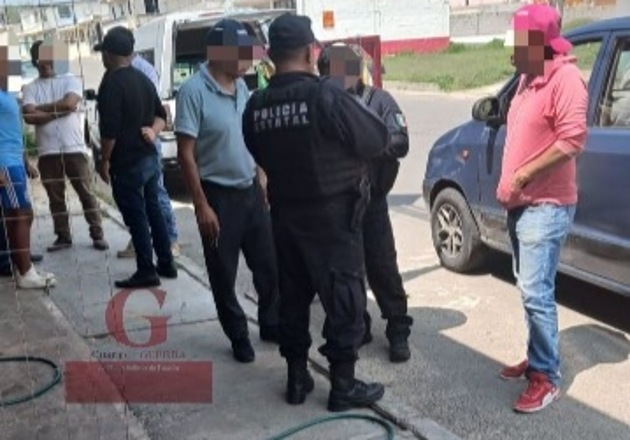 Vecinos de Atlahapa, Tlaxcala detienen y golpean a sujeto que asaltó una tortillería