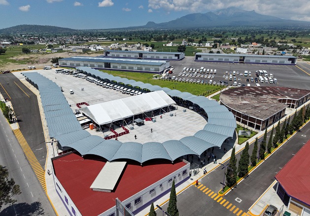 Entrega gobernadora 77 concesiones y la nueva Central de Autobuses en Huamantla