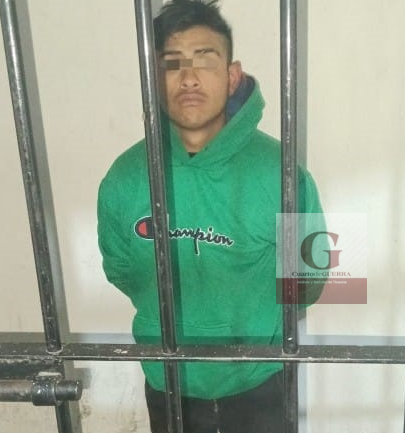 ¡Los delata el GPS! Cazan en Españita a sujetos con camioneta robada en Puebla; la rastrean por un celular