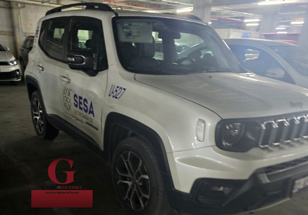 Exhiben camioneta de la SESA en plaza comercial de Chiautempan