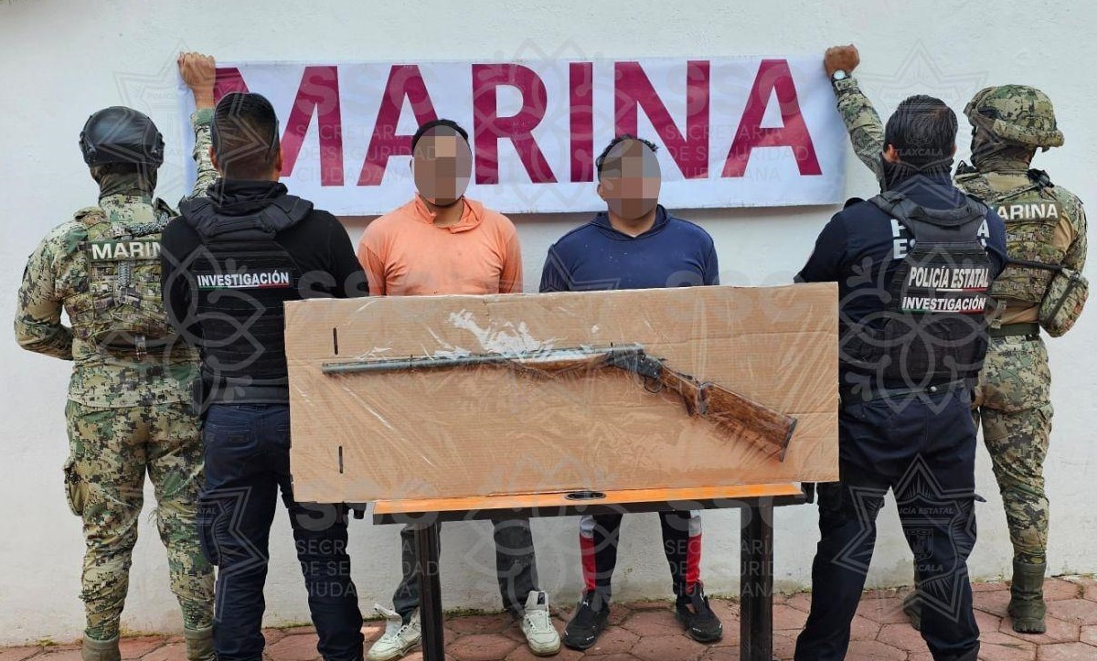 Detienen SSC y Marina a dos sujetos por portación ilegal de arma de fuego