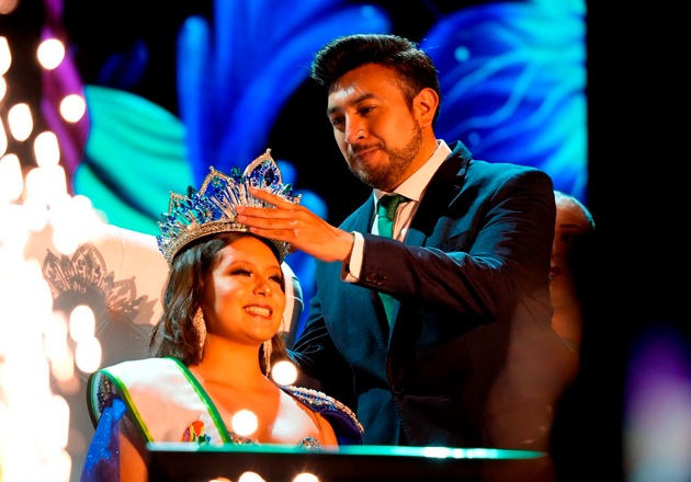 María José I es coronada como Reina de la Feria Internacional del Arte Efímero y la Dalia 2026
