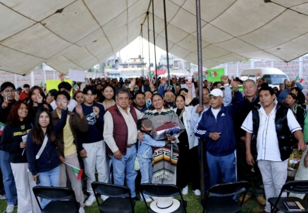 Respaldo firme de comerciantes a Ana Lilia Rivera: 'siete de cada diez tlaxcaltecas te apoyamos'